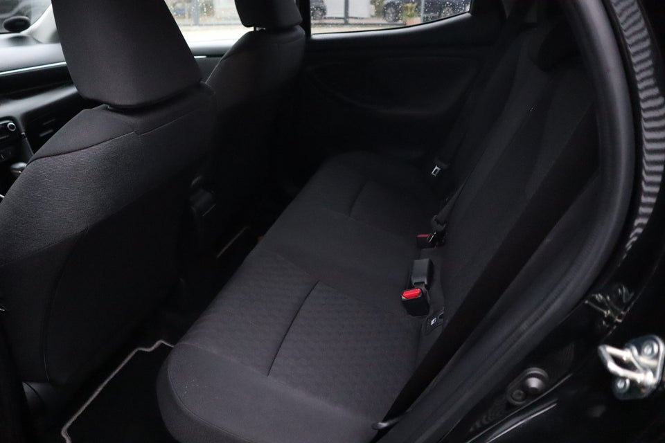 Toyota Yaris 1,5 Hybrid Active Tech Design e-CVT 5d