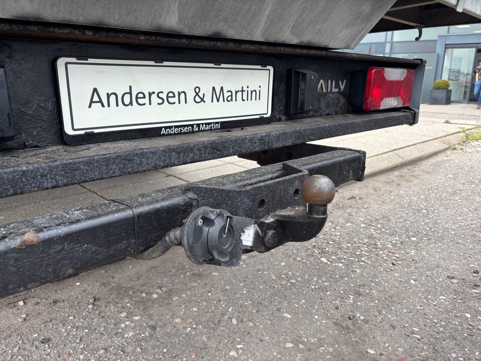 Iveco Daily 2,3 35S14 10,8m³ Van