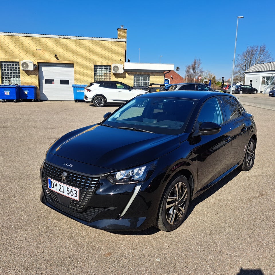Peugeot 208 1,2 PureTech 100 Black Selection 5d