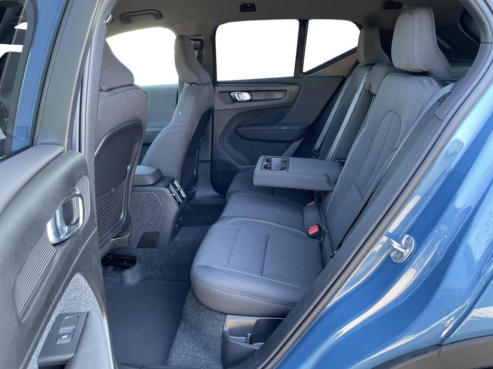 Volvo EX40 Extended Range Plus 5d