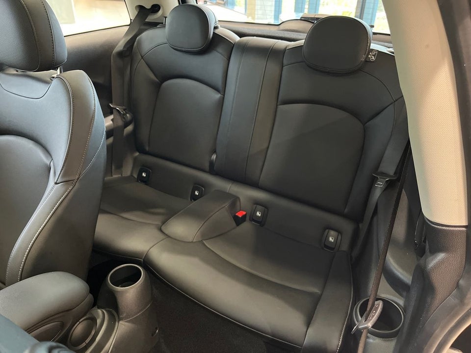 MINI Cooper SE Camden Edition 3d