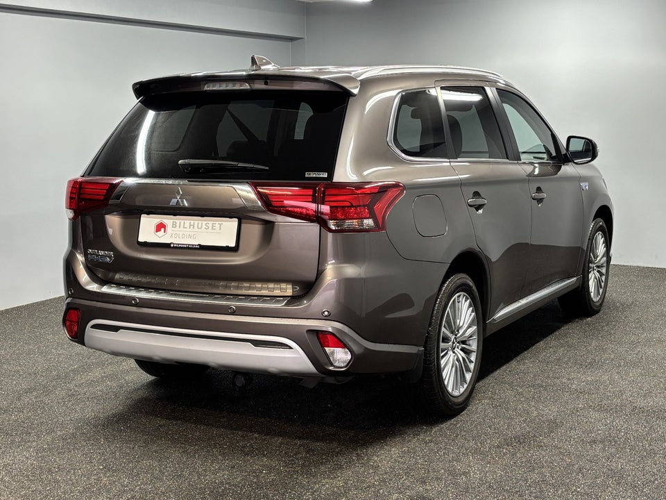 Mitsubishi Outlander 2,4 PHEV Intense CVT 4WD 5d