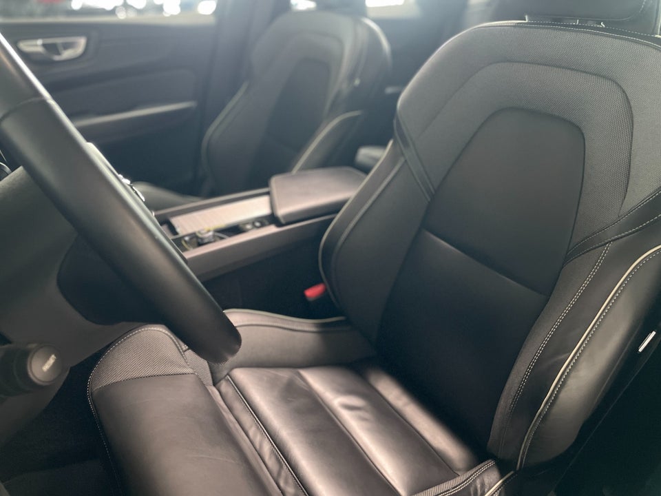 Volvo XC60 2,0 T6 ReCharge R-Design aut. AWD 5d