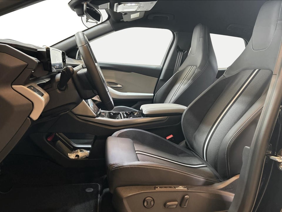 Ford Capri 82 Select Extended Range 5d