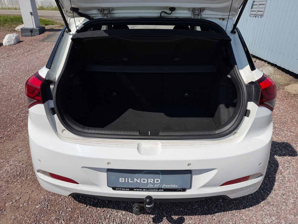 Hyundai i20 1,25 Elegance 5d
