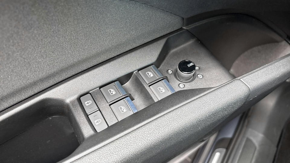 Audi Q4 e-tron 40 Advanced 5d