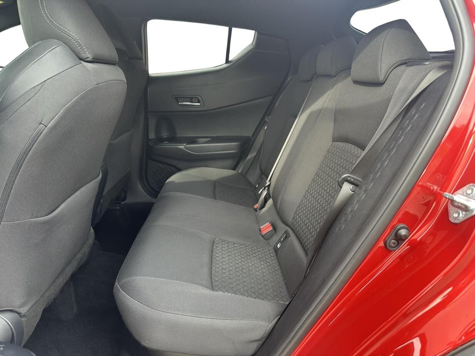 Toyota C-HR 1,8 Hybrid C-LUB Smart CVT 5d