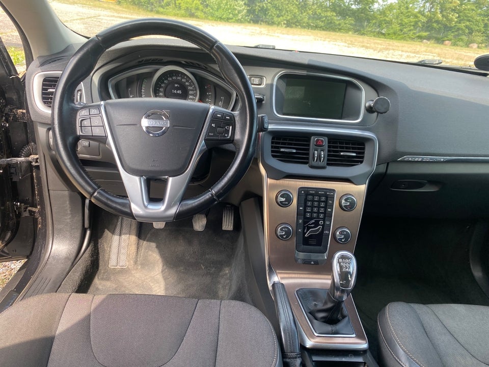 Volvo V40 CC 1,6 D2 115 Kinetic 5d