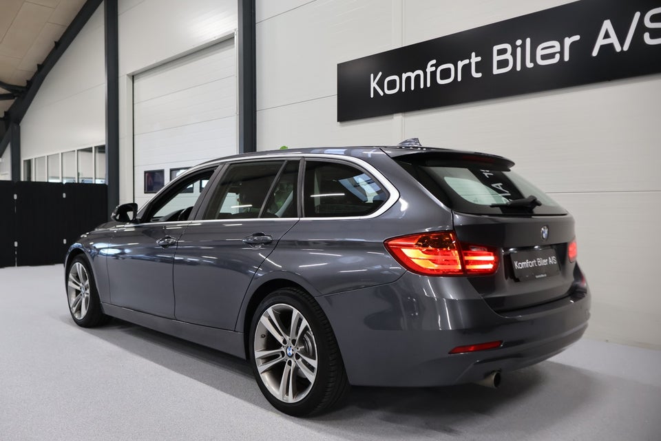 BMW 320i 2,0 Touring aut. 5d