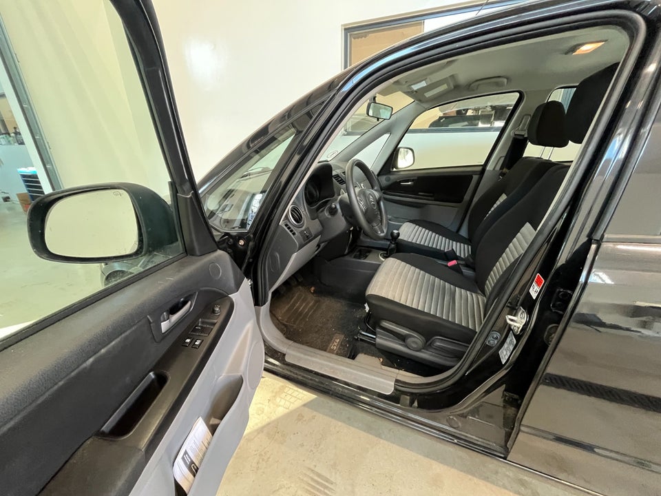 Suzuki SX4 1,6 CombiBack Shine 5d