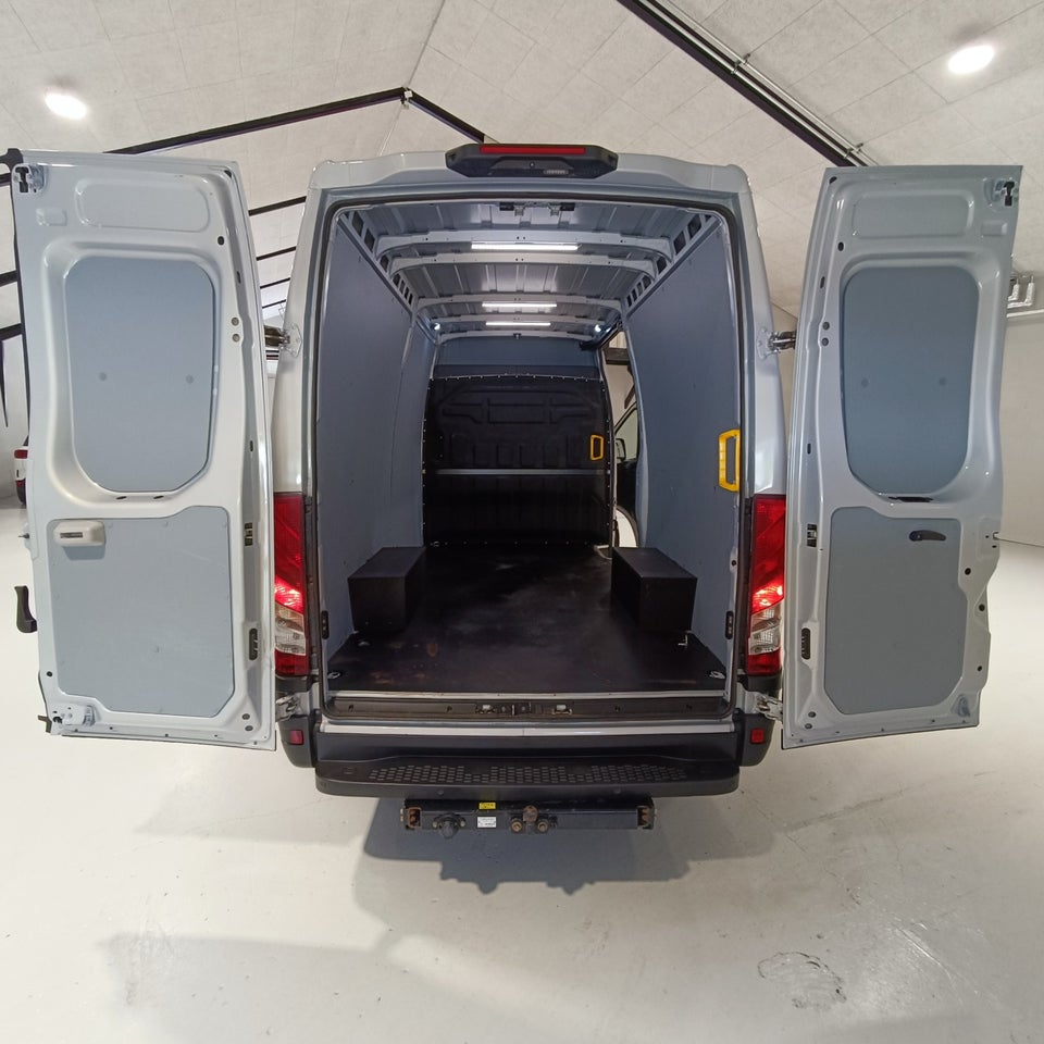 Iveco Daily 3,0 35S21 12m³ Van AG8