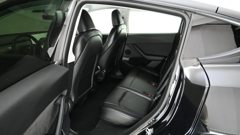 Tesla Model Y Long Range AWD 5d