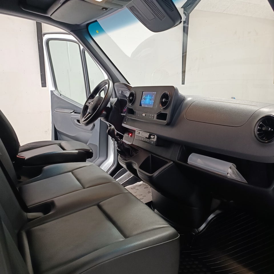 Mercedes Sprinter 516 2,2 CDi A3 Chassis RWD 2d