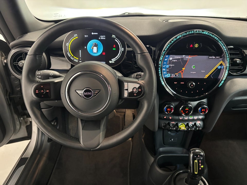 MINI Cooper SE Classic Trim 3d