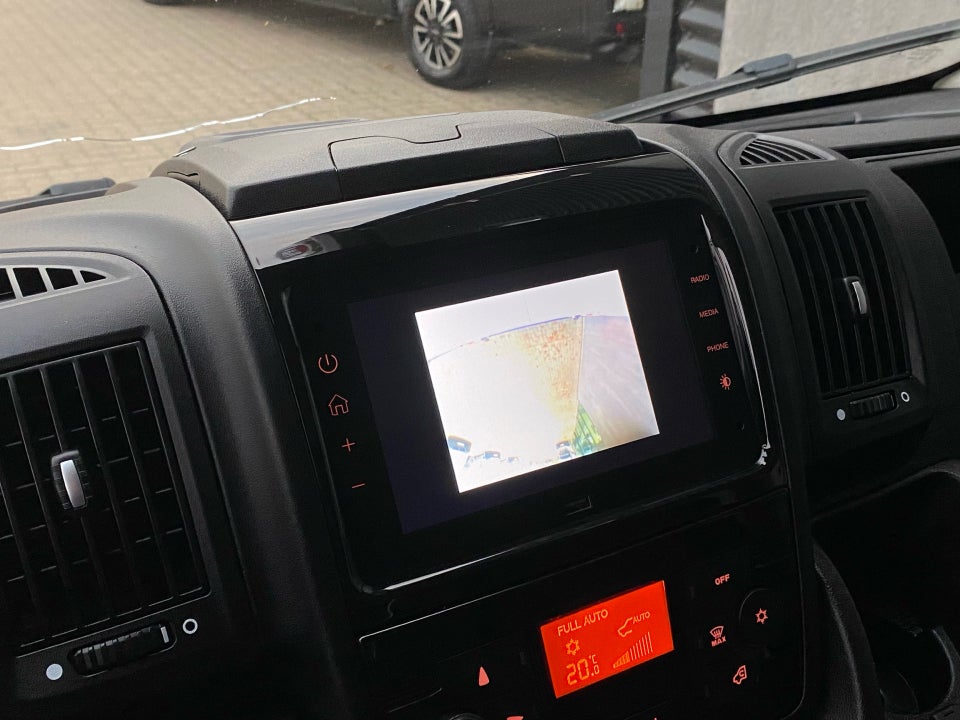 Fiat Ducato 33 2,3 MJT 140 Kassevogn L2H2 Pro+ aut.