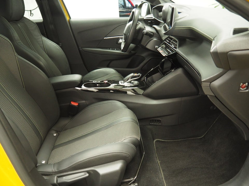 Peugeot e-208 50 GT Line 5d