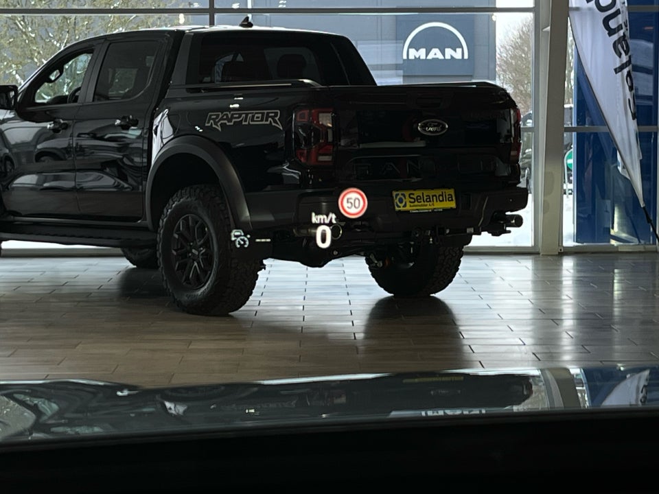 Ford Explorer 77 Select Extended Range 5d