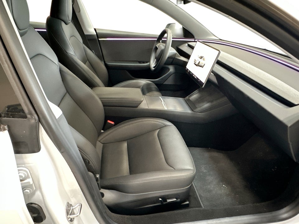 Tesla Model 3 RWD 4d