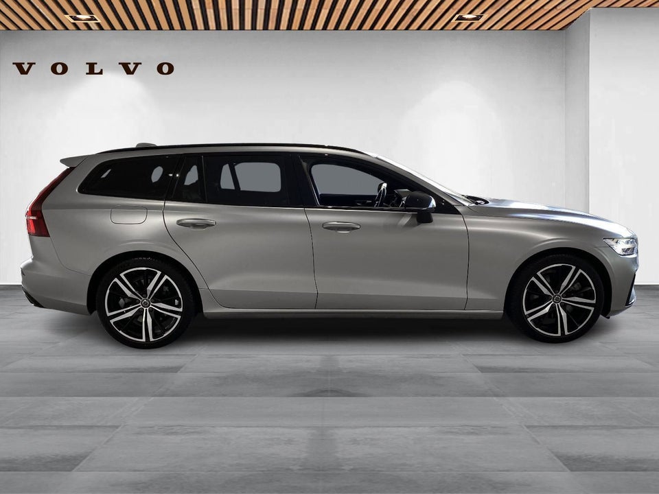 Volvo V60 2,0 T8 ReCharge R-Design aut. AWD 5d