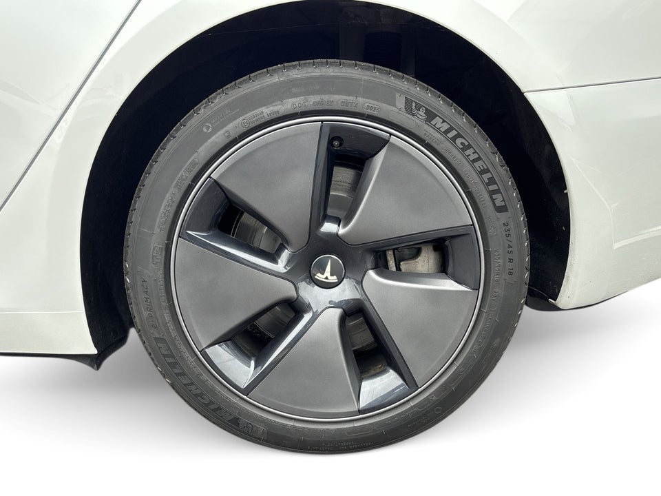 Tesla Model 3 RWD 4d