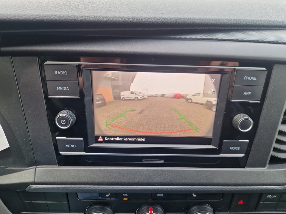 VW Transporter 2,0 TDi 150 Kassevogn DSG lang