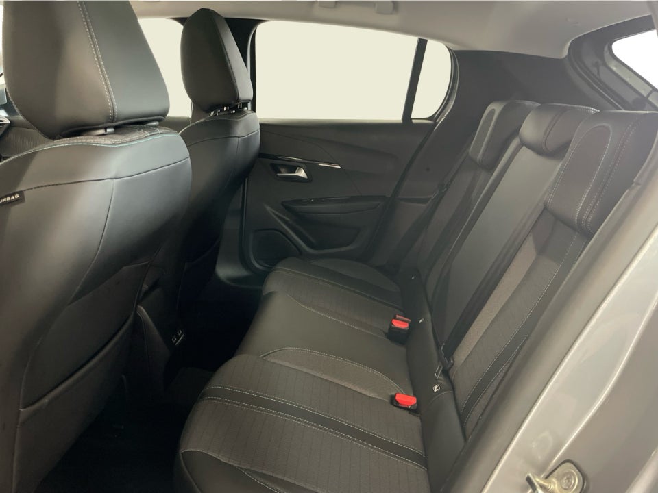 Peugeot 208 1,2 PureTech 100 Allure Sky 5d