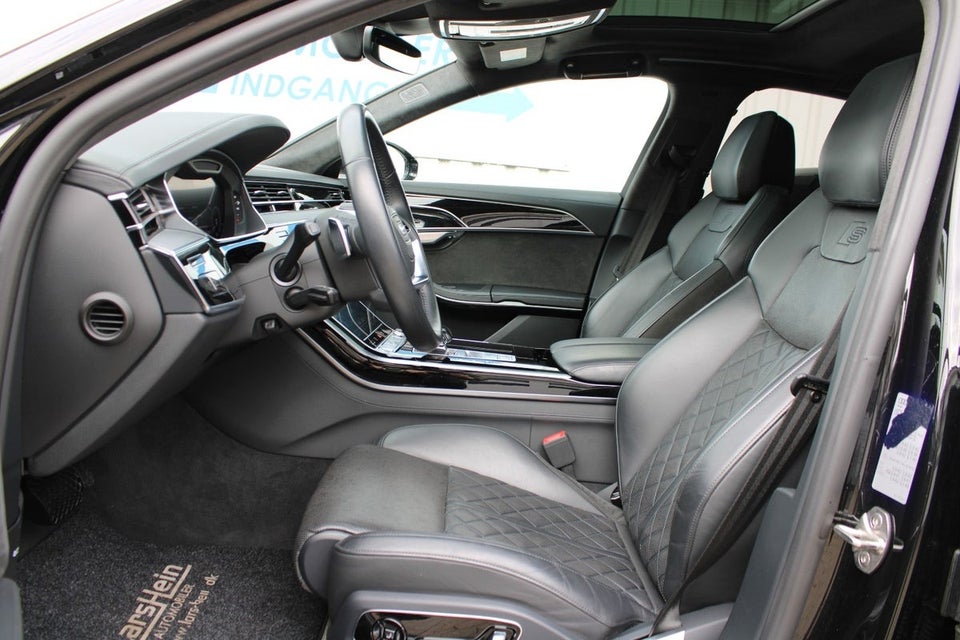 Audi A8 60 TFSi e quattro Tiptr. 4d
