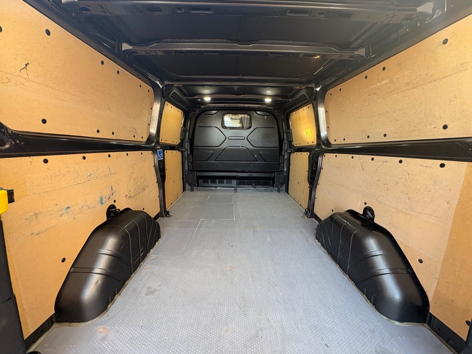 Ford Transit Custom 340L 2,0 TDCi 170 Limited aut.