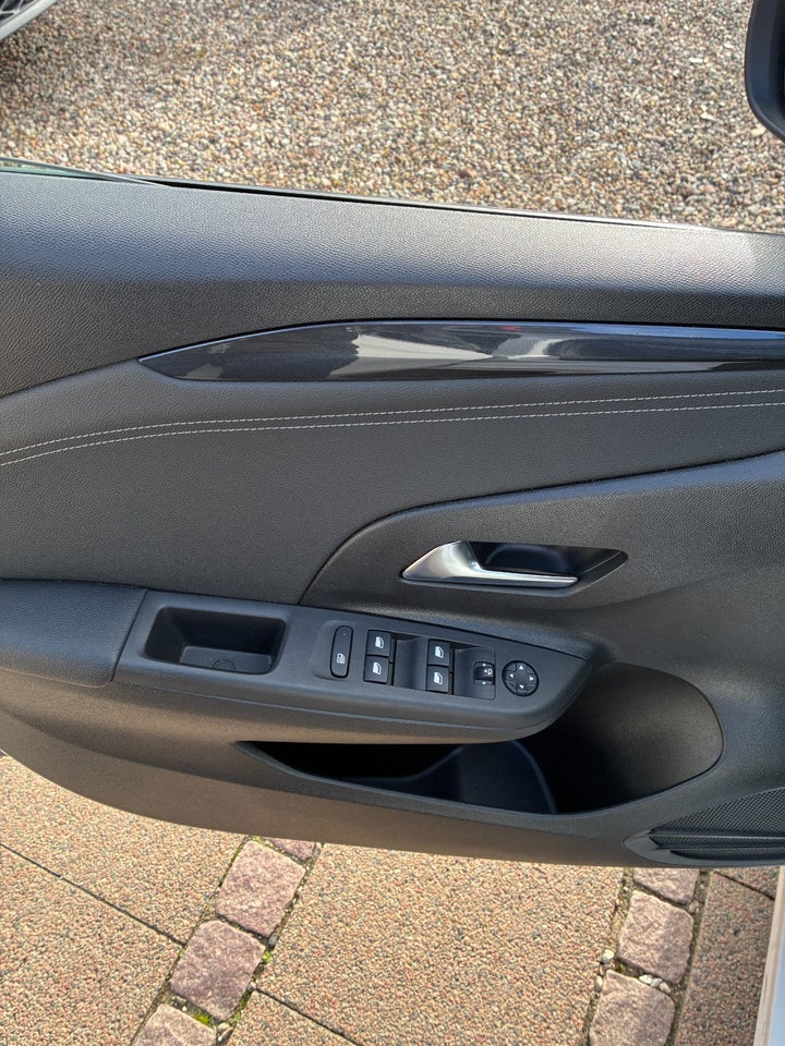 Opel Corsa 1,2 Blanc 5d