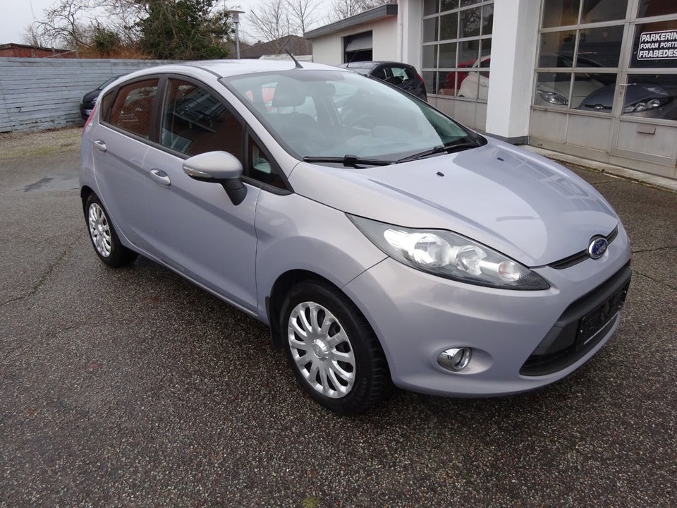 Ford Fiesta 1,25 82 Trend 5d