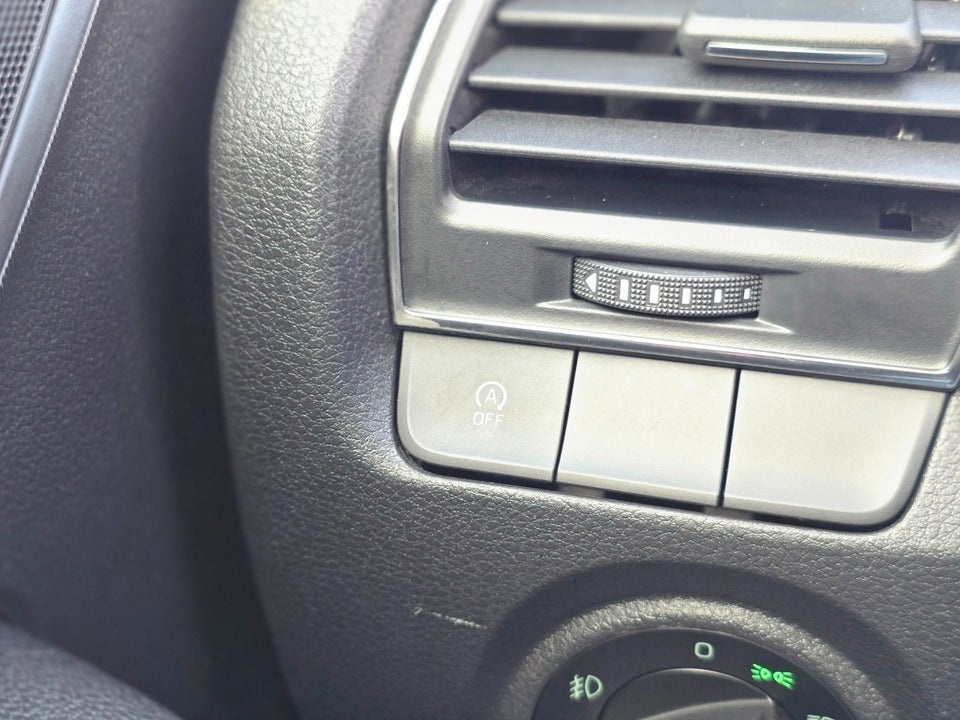 Skoda Fabia 1,0 MPi 75 Ambition Combi 5d