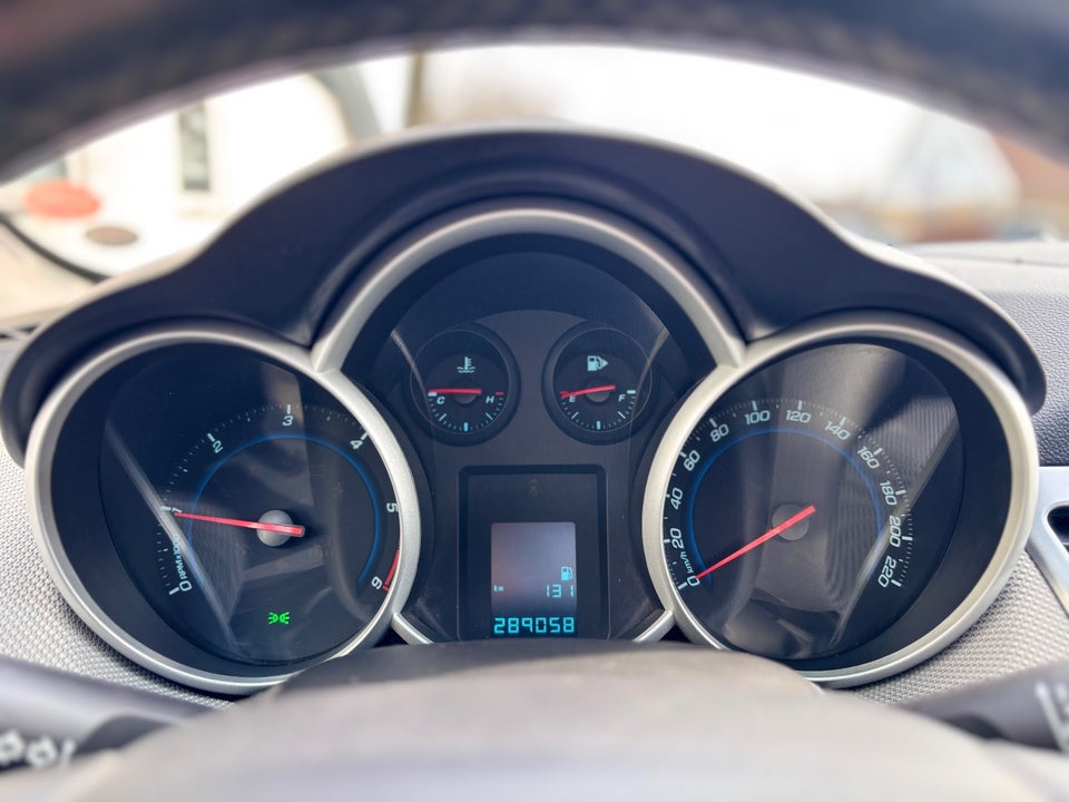 Chevrolet Cruze 2,0 VCDi 163 LS 4d