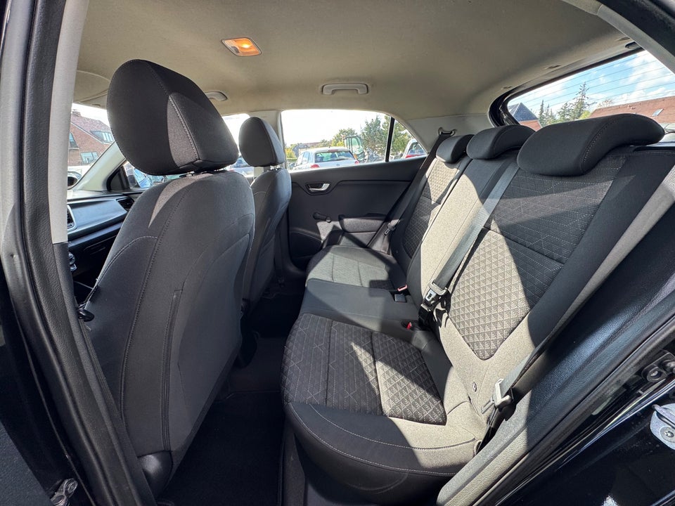 Kia Rio 1,2 CVVT Concept 5d