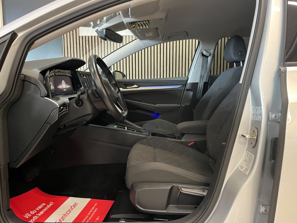 VW Golf VIII 1,5 eTSi 130 Life Variant DSG 5d