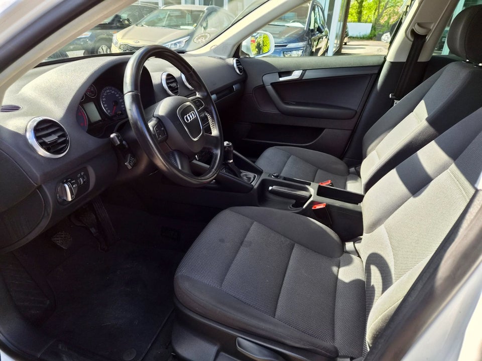 Audi A3 1,6 TDi Ambiente Sportback 5d