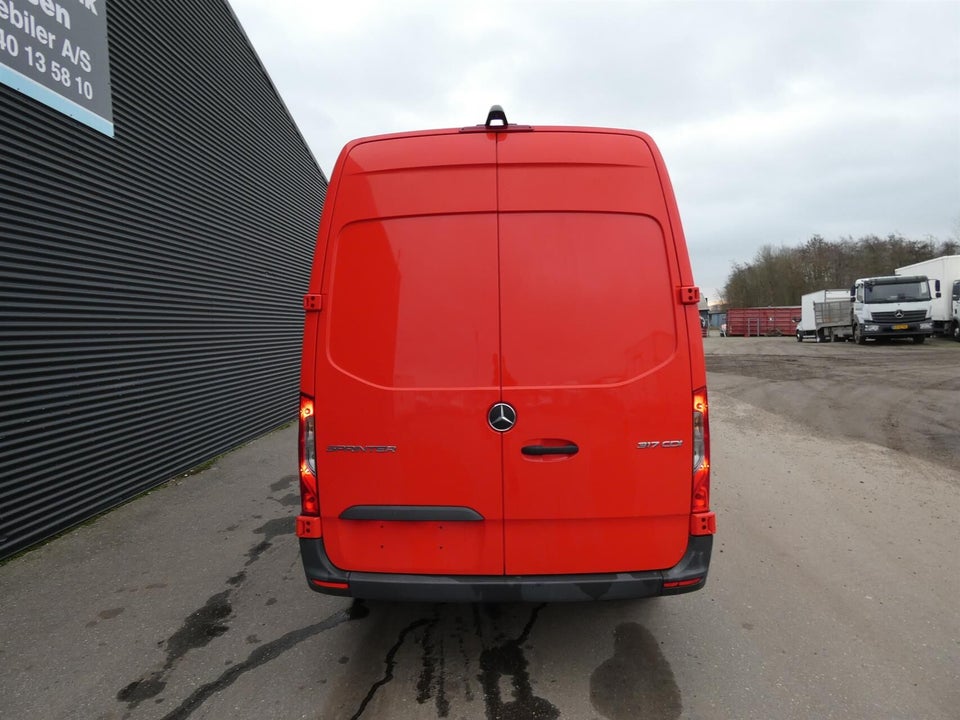 Mercedes Sprinter 317 2,0 CDi A2 Kassevogn aut. RWD