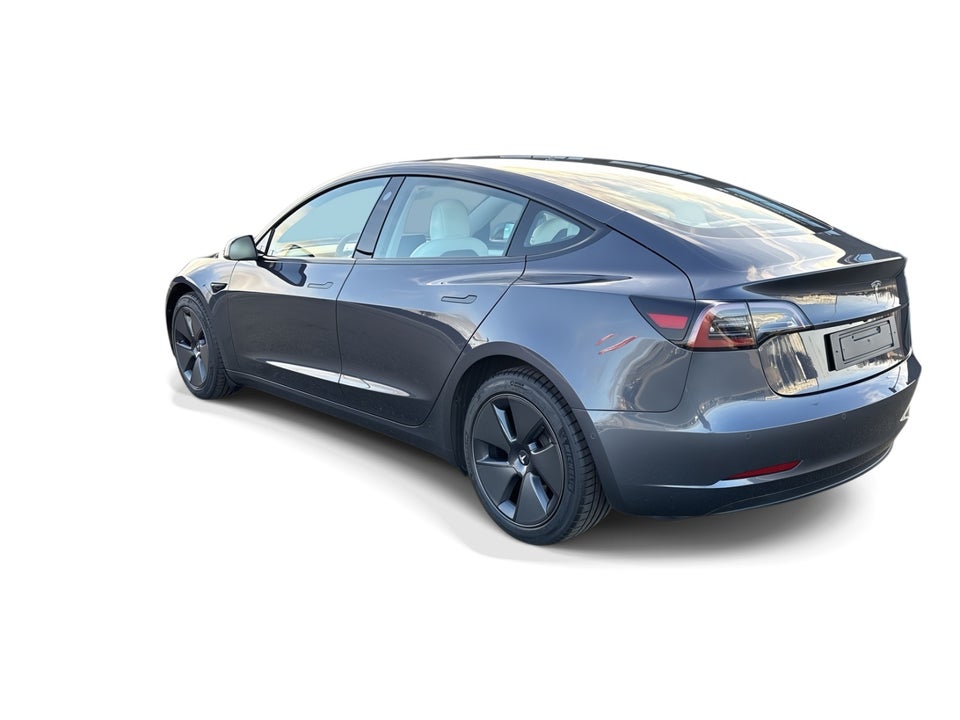 Tesla Model 3 Standard Range+ RWD 4d