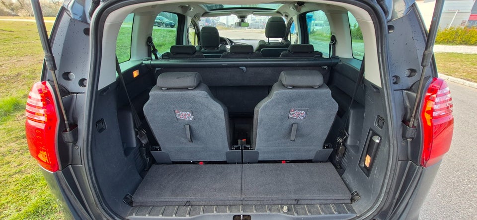 Peugeot 5008 2,0 HDi 150 Premium 7prs 5d