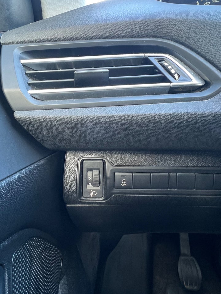 Peugeot 308 1,2 VTi 82 Access 5d