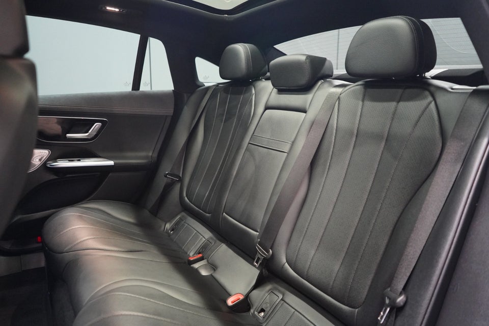 Mercedes EQE350 Avantgarde 4d
