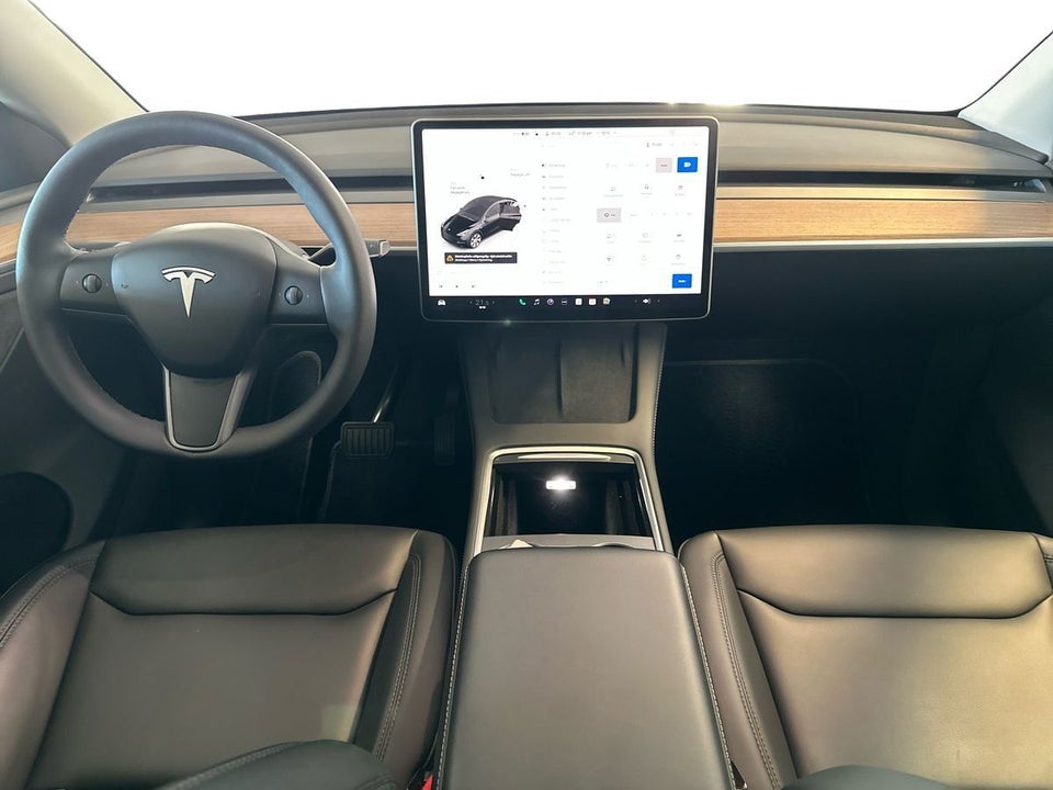 Tesla Model Y Long Range AWD 5d