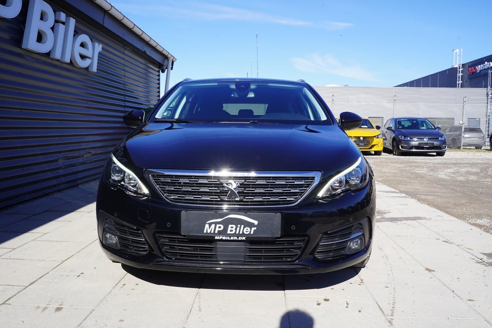 Peugeot 308 1,5 BlueHDi 130 Allure Grand SW 5d
