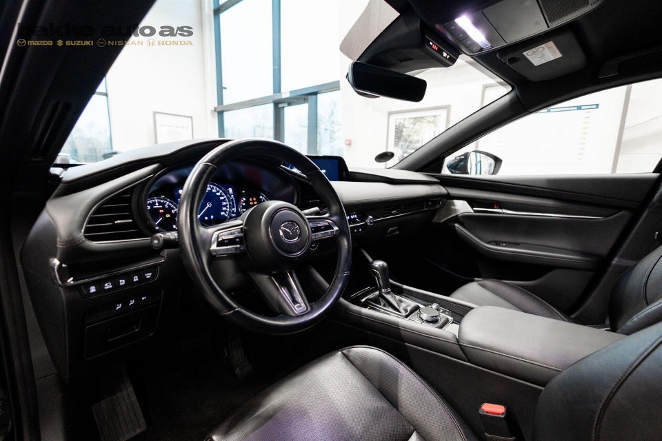 Mazda 3 2,0 e-SkyActiv-G 150 Cosmo Tech aut. 4d