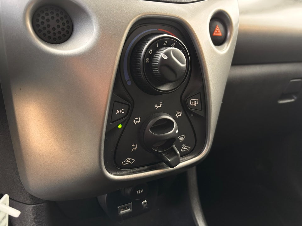 Peugeot 108 1,0 e-VTi 69 Active 5d