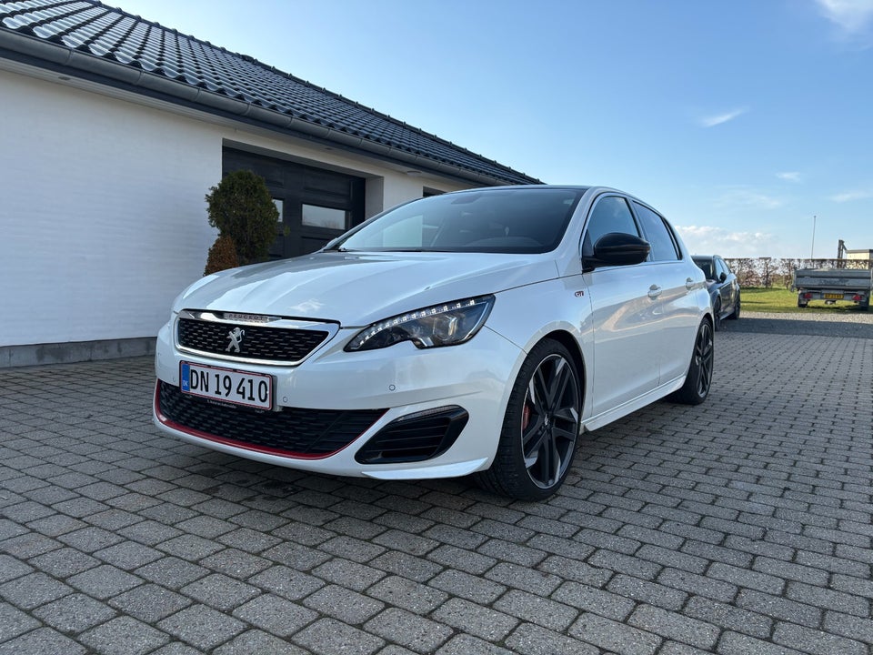 Peugeot 308 1,6 e-THP 270 GTi Performance 5d