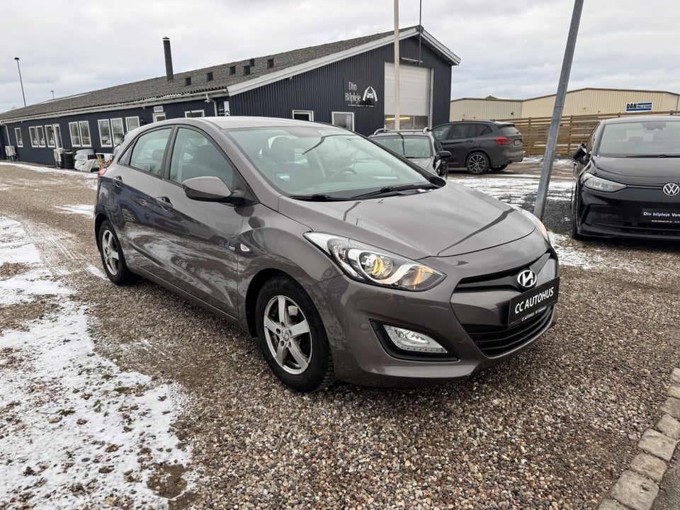 Hyundai i30 1,4 CVVT Comfort 5d
