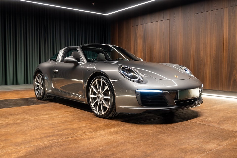 Porsche 911 Targa 4 3,0 PDK 2d