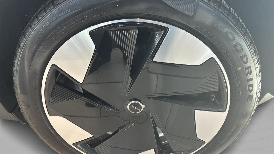 Volvo EX30 Twin Performance Ultra 5d
