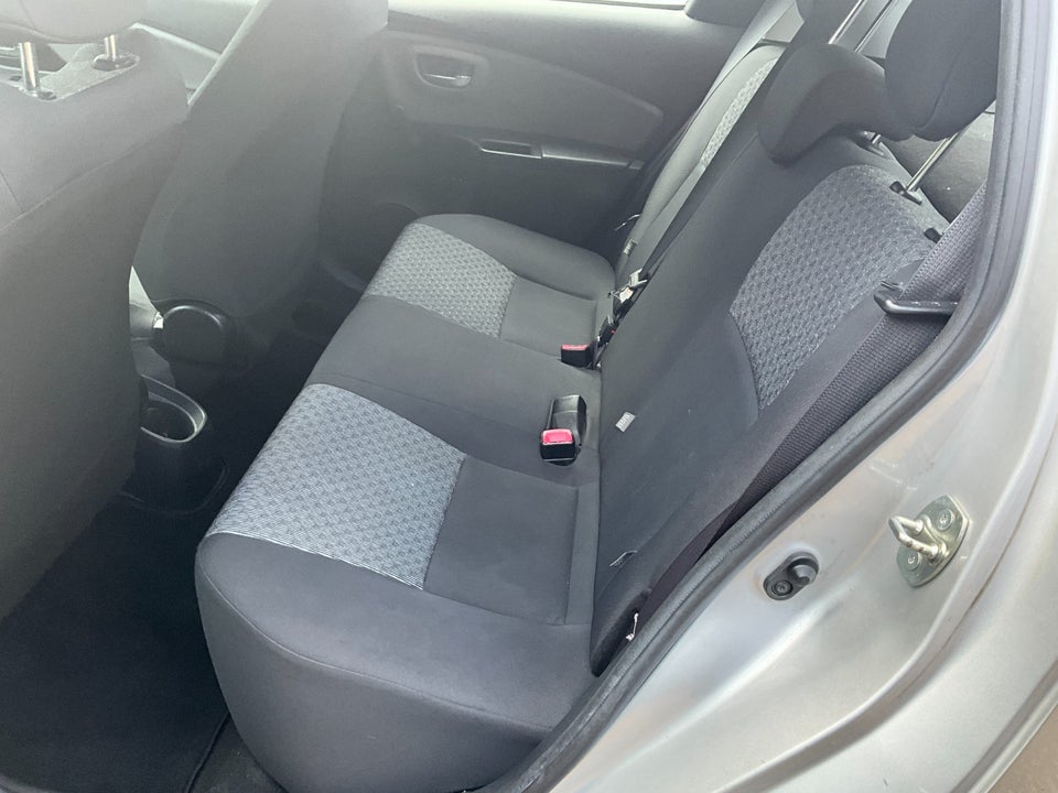 Toyota Yaris 1,0 VVT-i T2 Komfort 5d