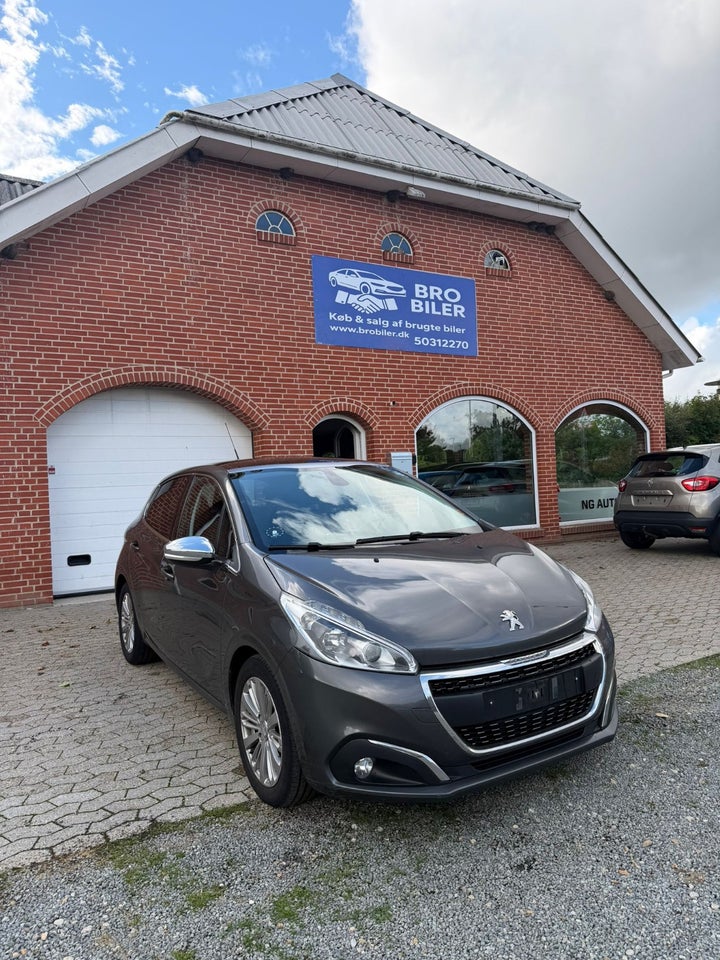 Peugeot 208 1,6 BlueHDi 100 Allure Sky 5d
